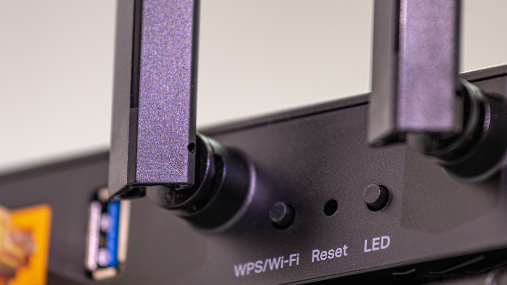How to Reset Router: Change Password and Fix Internet 丨Speedefy